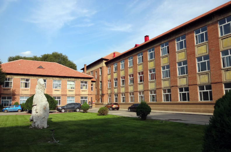 辽宁这所大学退步明显，曾是全国重点高校，如今没落为普通本科