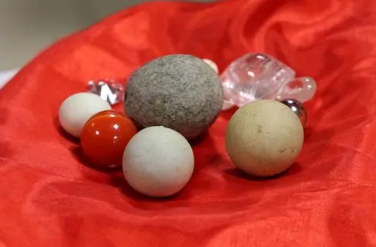 舍利子究竟为何物？唯得道高僧才有吗？它的化学成分又是什么？