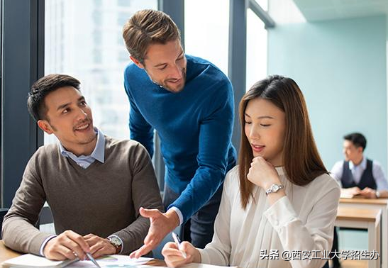 填报志愿必看！今年这些热门专业，就业好、薪资高，引起考生关注