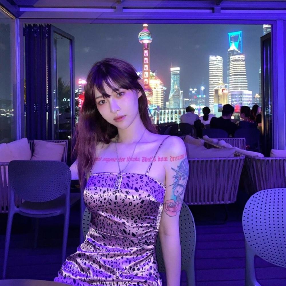 抖音机车女痞幼口猴哥痞幼被聂小雨挖墙脚