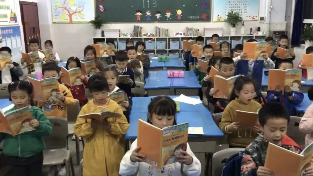 惊喜！这个学校，每周四节阅读课