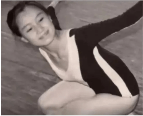 “中国第一女摇滚”的荒唐史，为了臧天朔，她真的可以丧失理智