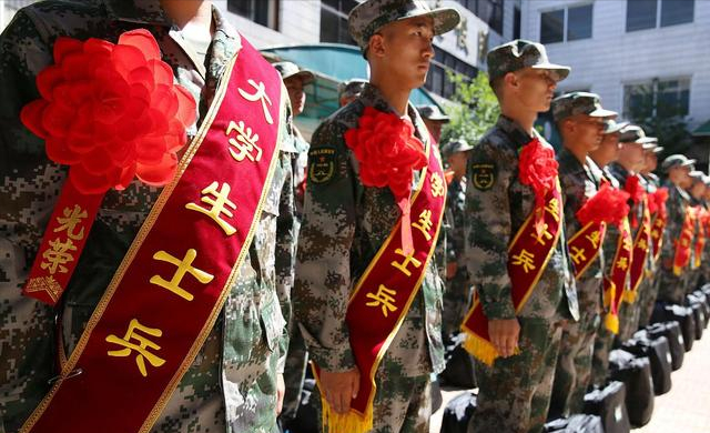 现在当2年义务兵到底“值不值”？可以从这3大角度考虑，望周知