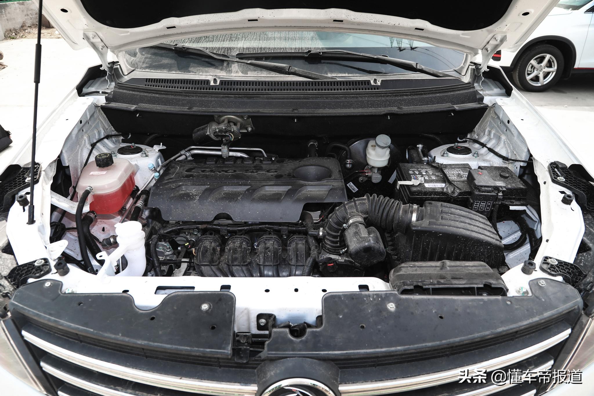新车｜售6.79万-7.89万元 新款风光S560正式上市