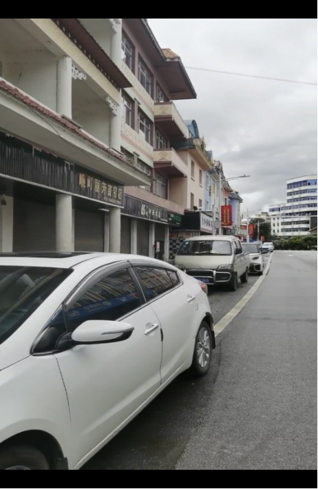 炮火与疫情：工厂停工、商业停业、贸易停摆，瑞丽边民正承受巨大压力