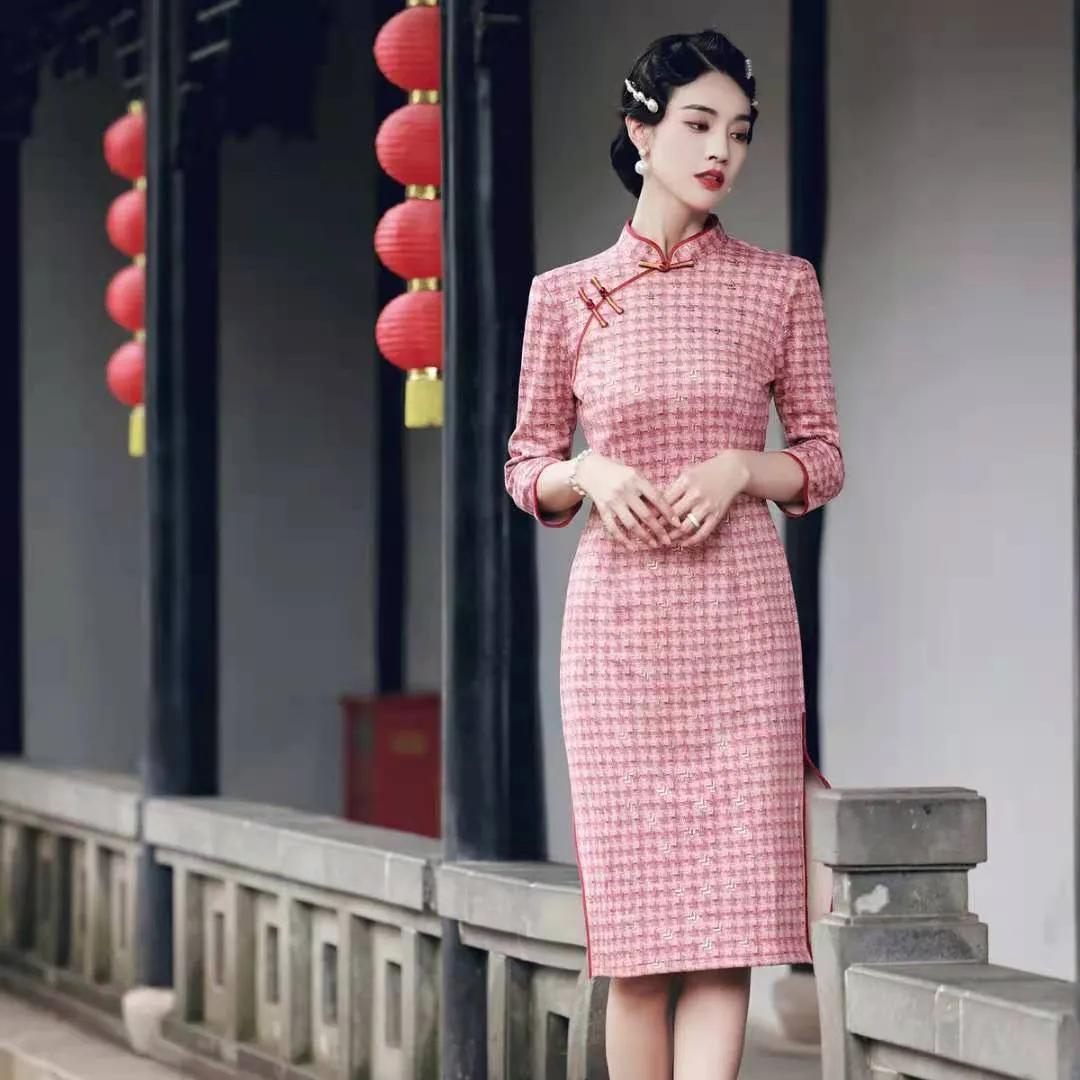 如果你脸上有这3种特征，是标准的“古典美女”，穿旗袍最美