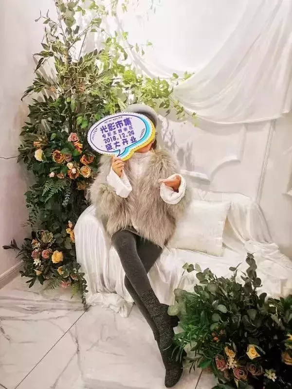 东方影都茂“光影市集”即将开业，自媒体探店先睹为快，福利等你拿