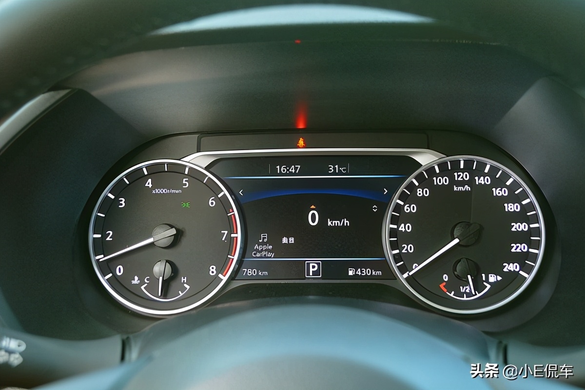 外在热情奔放，驾驭沉稳舒畅，NISSAN Sentra试驾