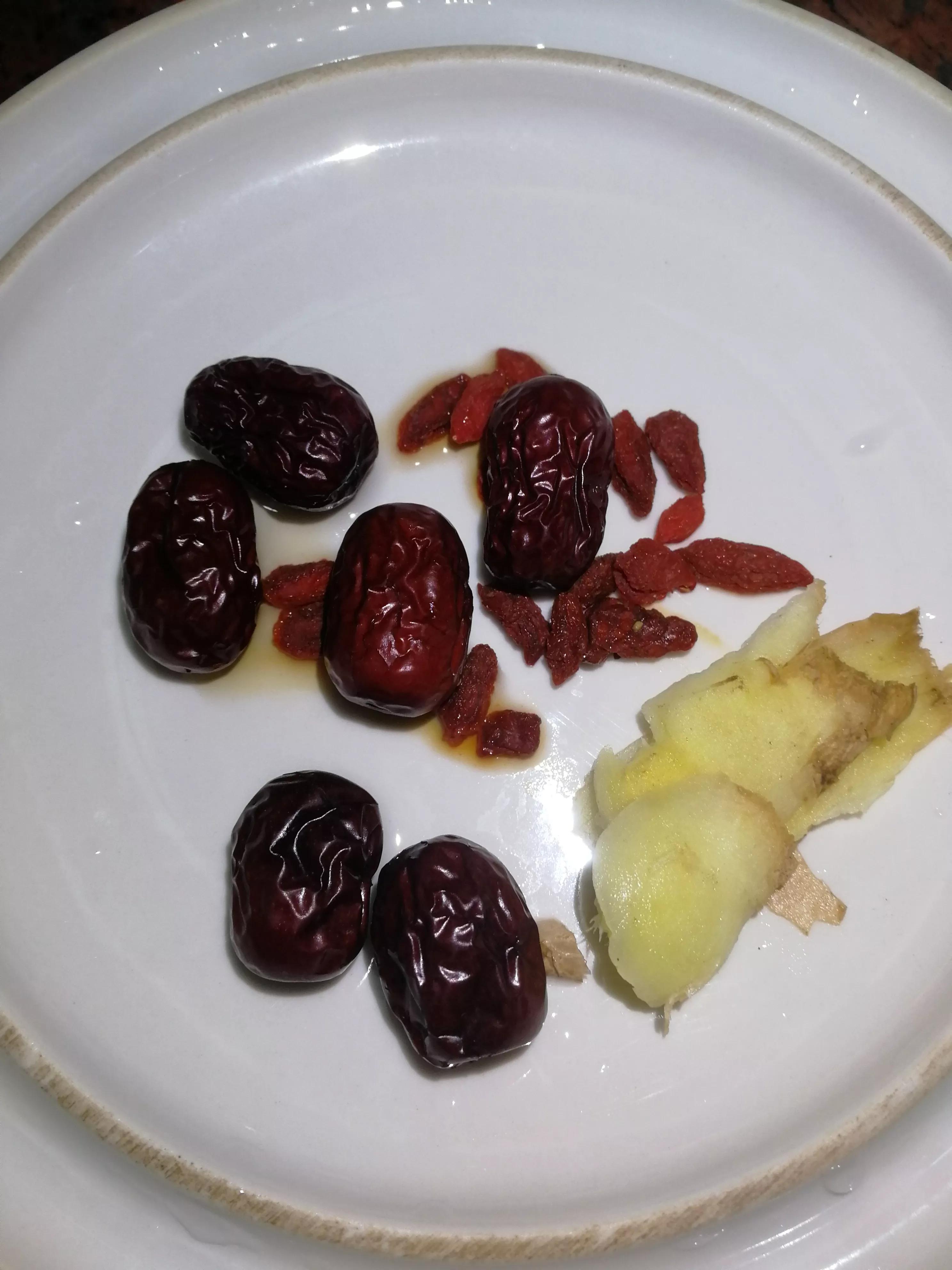 立冬后宜进补，鱼胶这样炖，汤水清甜，胶质多又营养，孩子也爱喝