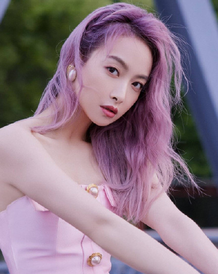 夏天就要染发,这4种"神仙"发色,显白又时髦,女明星都抢着染