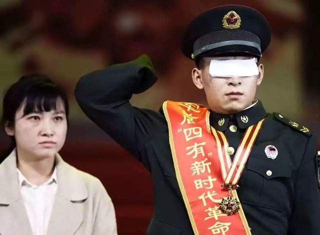 “排雷英雄”杜富国，和平年代立下一等功，如今享受什么待遇？