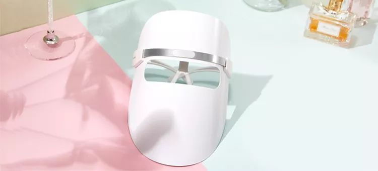 美容院光子嫩肤贼贵?却不知李湘、张檬、黄圣依都在用的美容仪