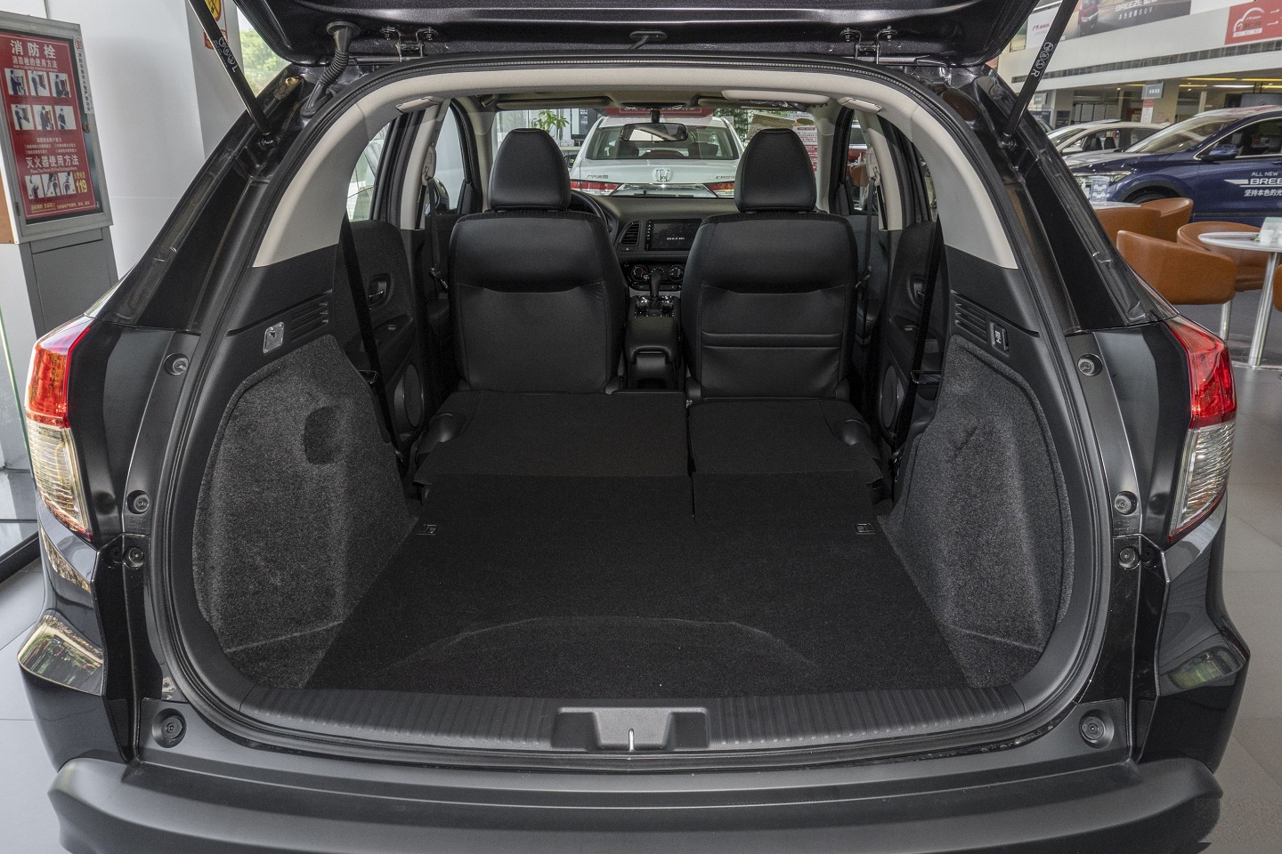 2022款“缩小版CRV”上市，12万起售配适时四驱，外观炫酷还看啥