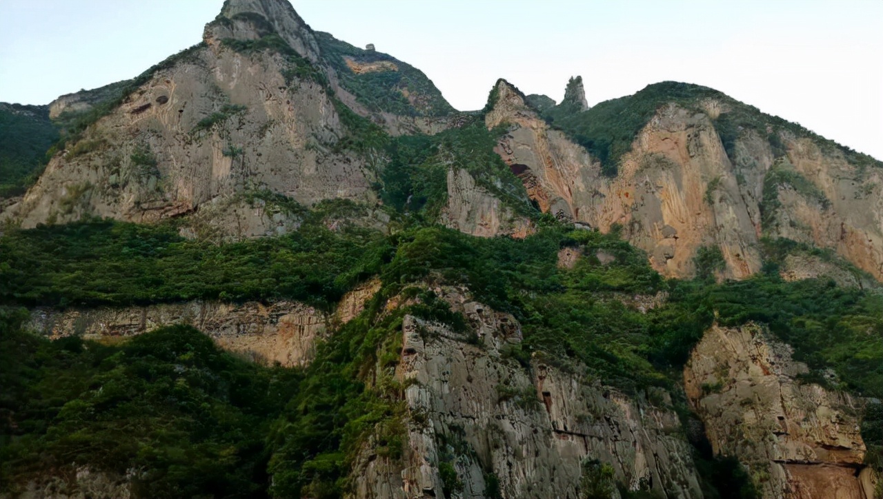 重庆旅游6日游多少钱(重庆旅游3--4日游攻略)