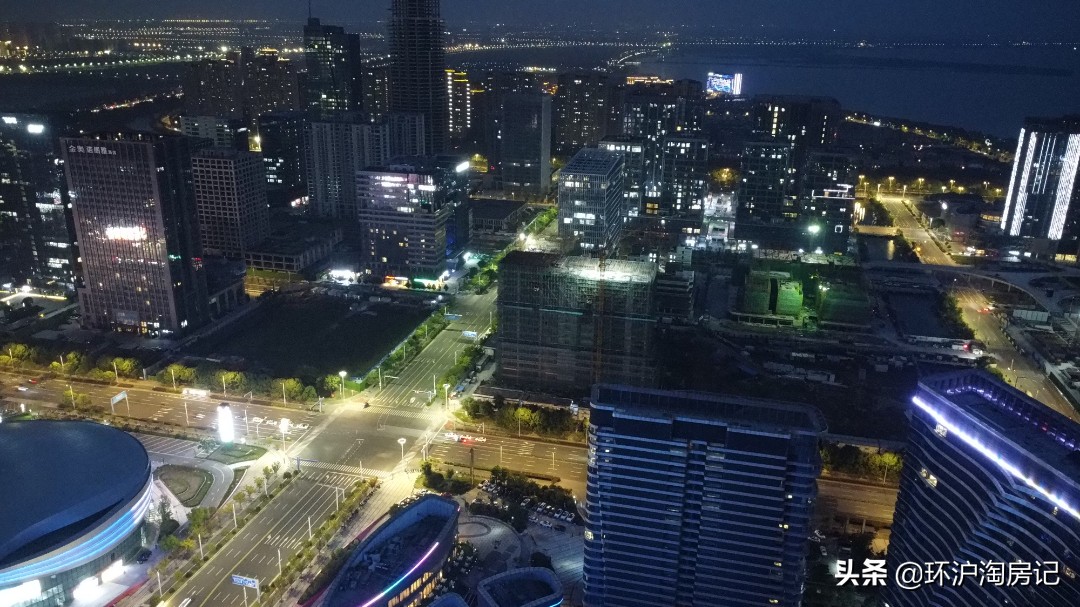 从2.95万降到2.4万！苏州楼市退潮，花了一万亿造了座鬼城