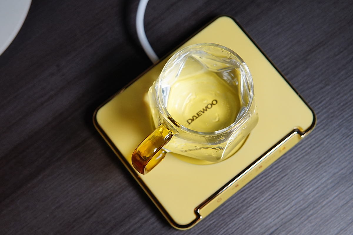 恰到好处的55℃，大宇恒温杯垫助我轻松做暖男