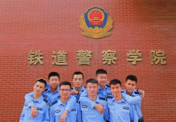 这3所警校被称为“公务员”的摇篮，明明是二本，却被学生争抢