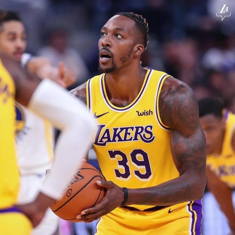 为什么nba中锋投篮不准(为什么霍华德、奥尼尔、德拉蒙德等力量中锋罚球不准？)