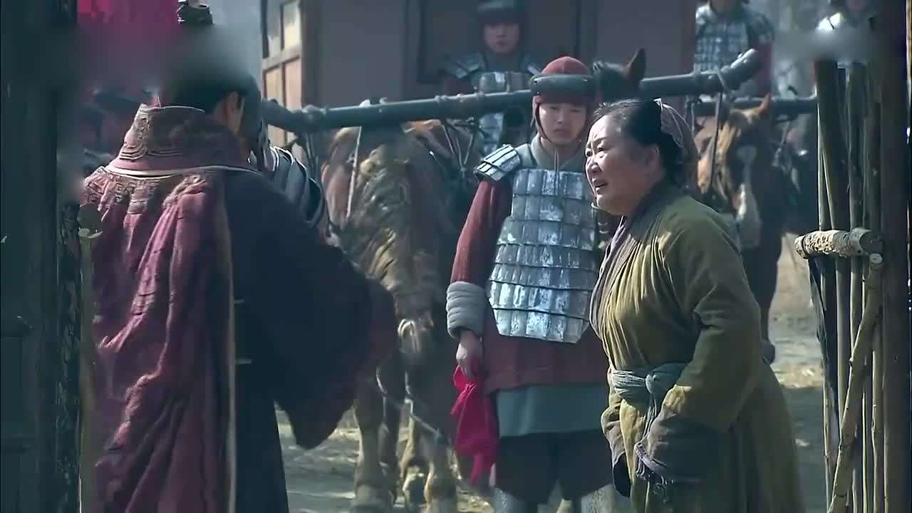 亭长妻、漂母和屠夫，这三个鞭策韩信的人中有一个是他的朋友？
