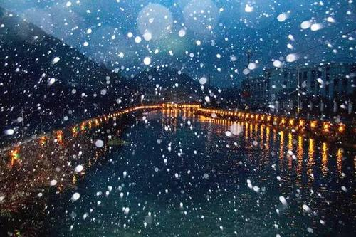 北京昨日“六月飞雪”，三伏天中也会下雪？专家称其实是罕见的霰