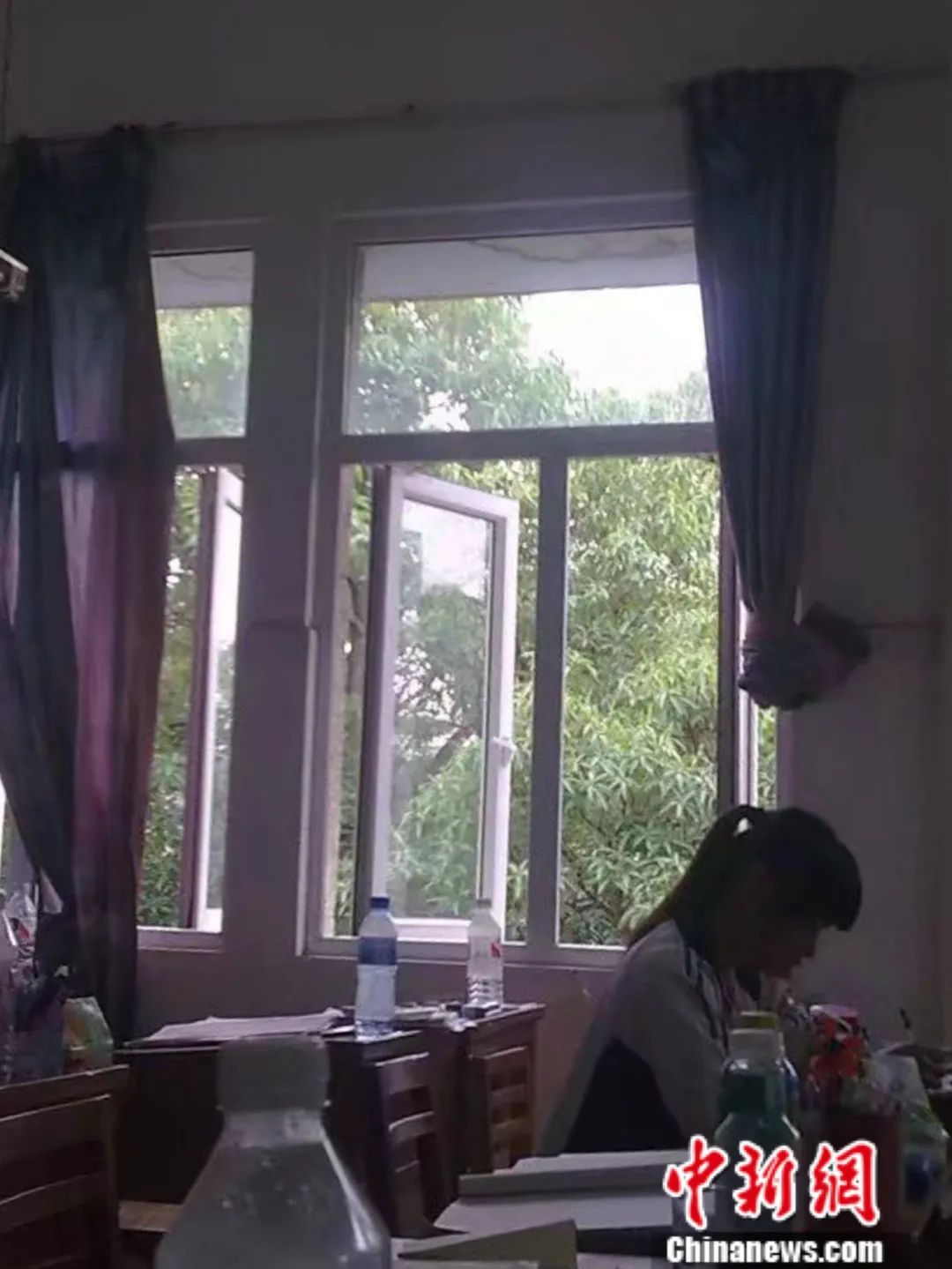 援鄂护士梁小霞走了，同学老师眼中她到底是个怎样的人？