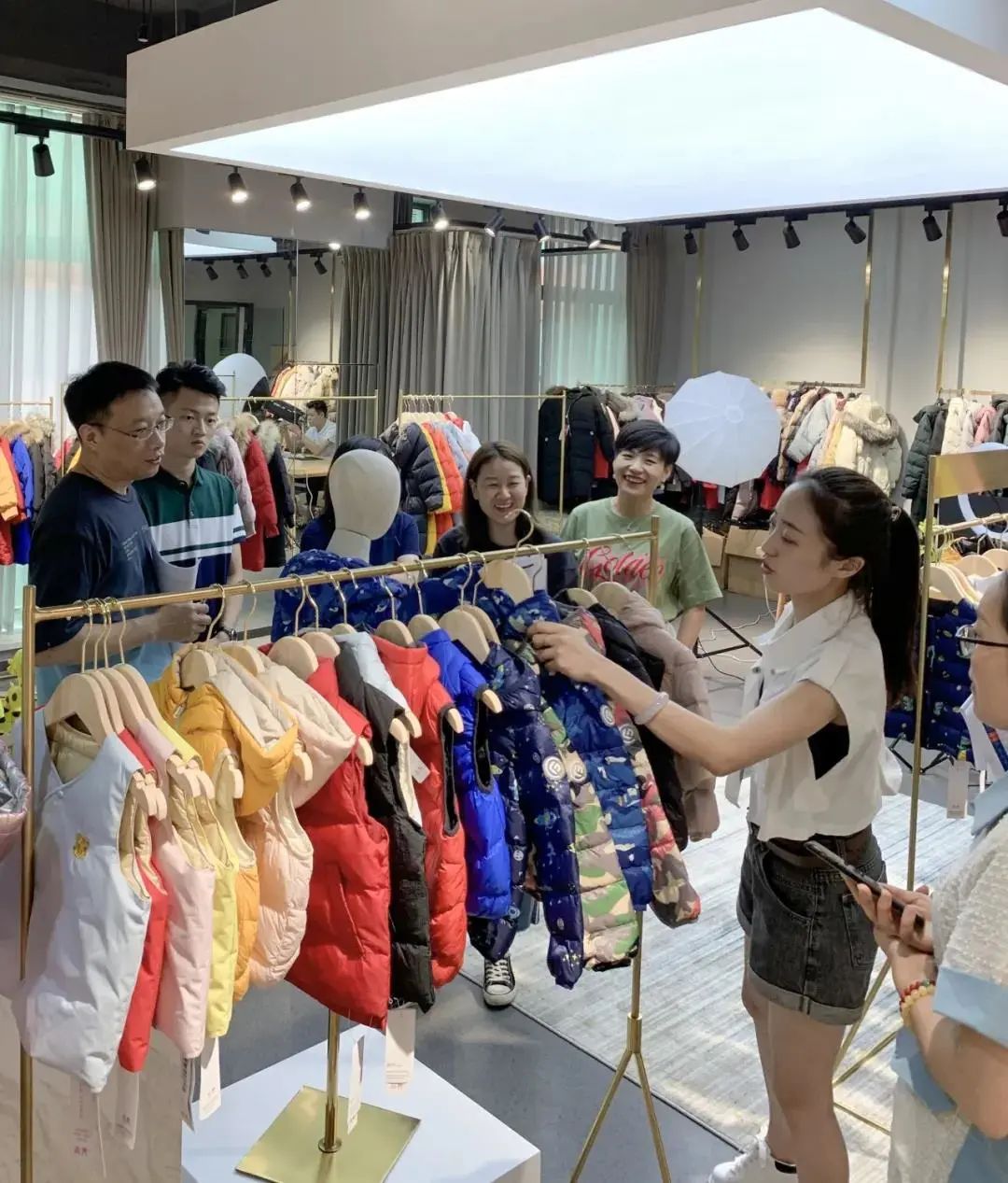 飞瓜快数专访高梵董事长吴昆明：数据拆解高梵直播破亿之战