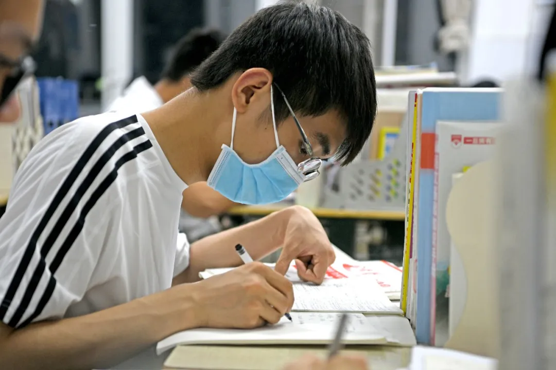 高考是一场噩梦，但我怀念它