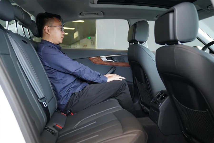 实拍2020款奥迪A4L，设计更加年轻，优惠让利还不小