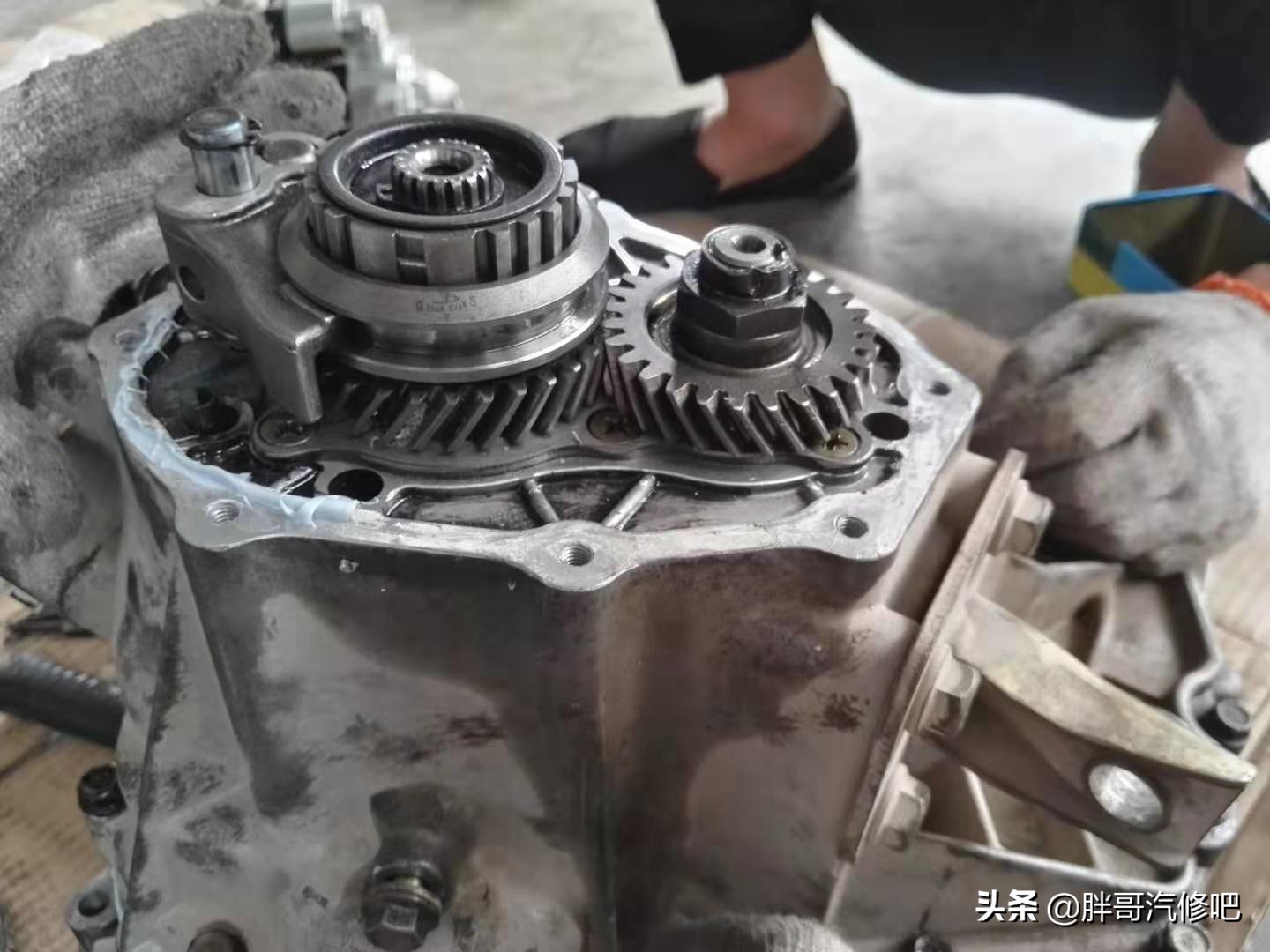 损坏的MT变速箱胖哥维修完毕，这应该是最省钱的维修方式