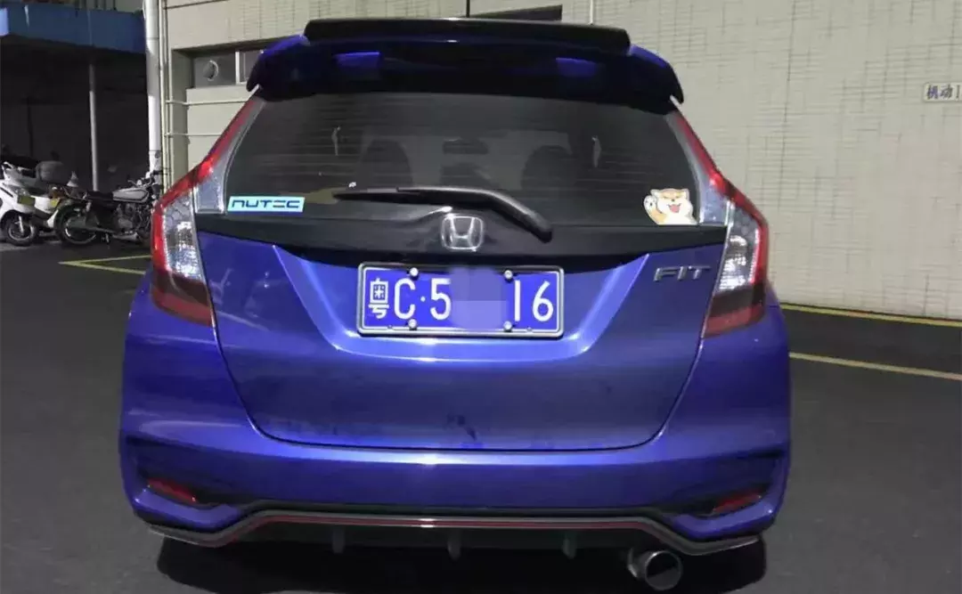 网店老板开奥迪来珠海探亲，竟被交警盯上，10万块打水漂！