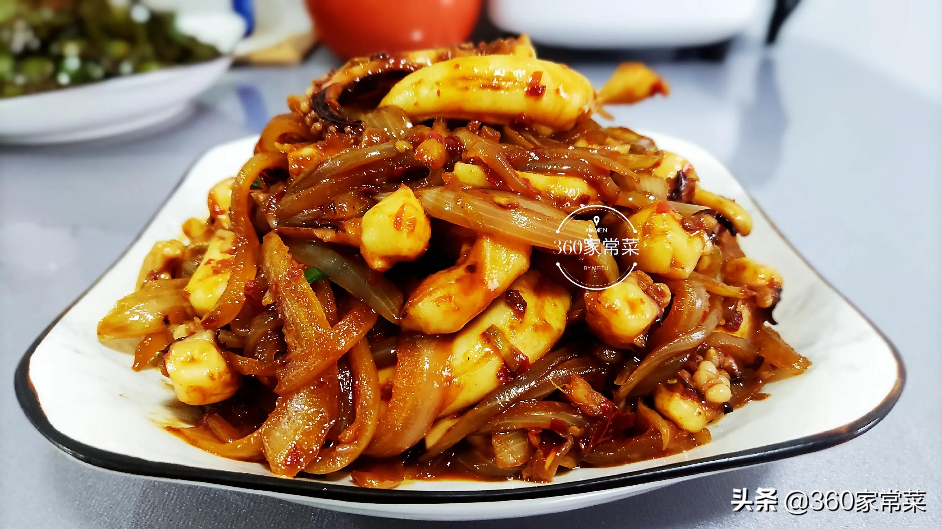 洋葱鱿鱼怎么炒（家常版洋葱爆炒鱿鱼制作教程）
