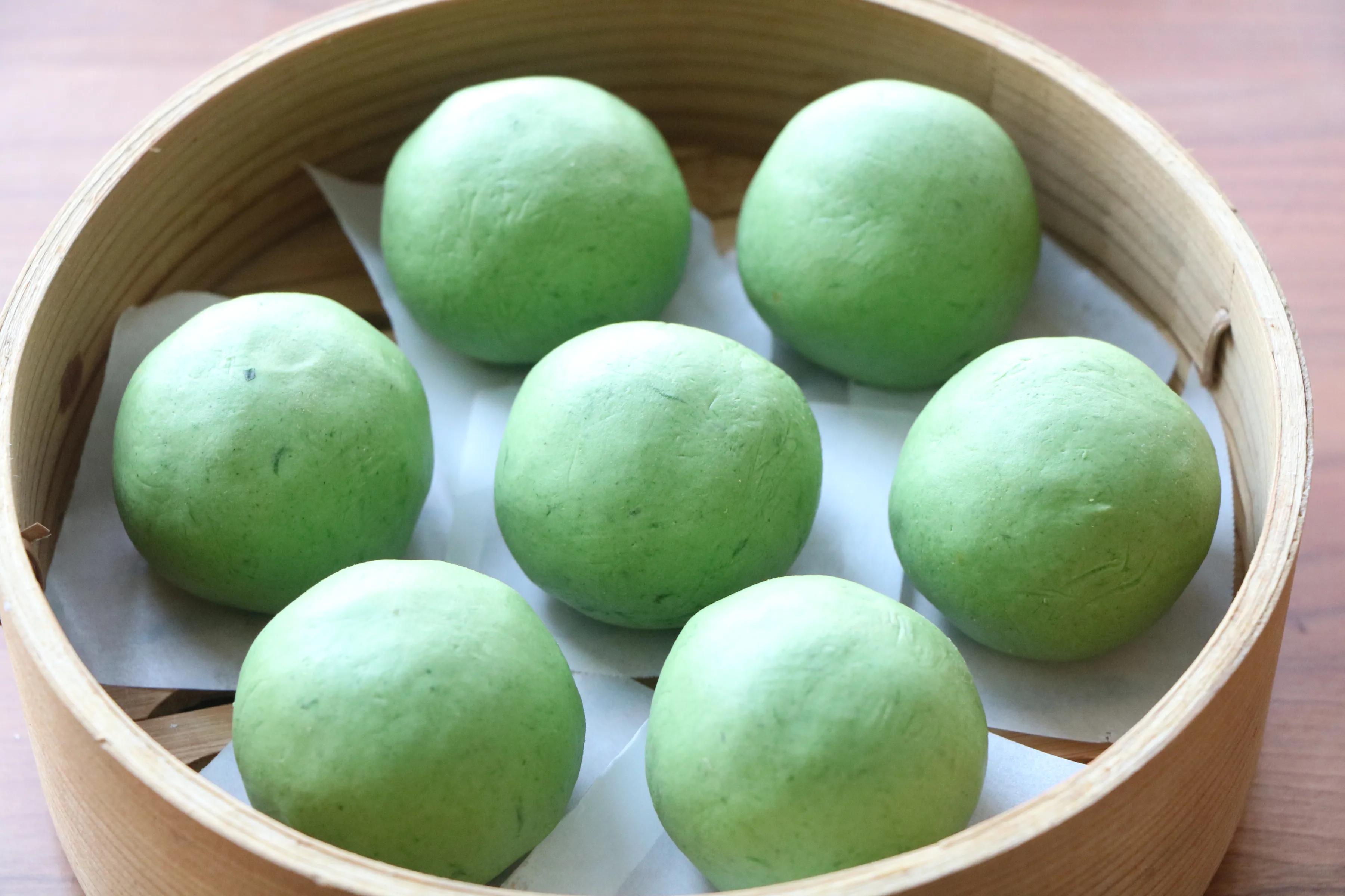 清明节青团（正宗的青团配方软糯香甜吃不够）