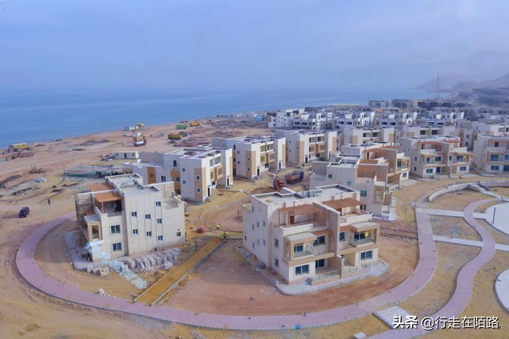 埃及开罗：产能低、人口多、小偷泛滥，军方出资4000亿迁都