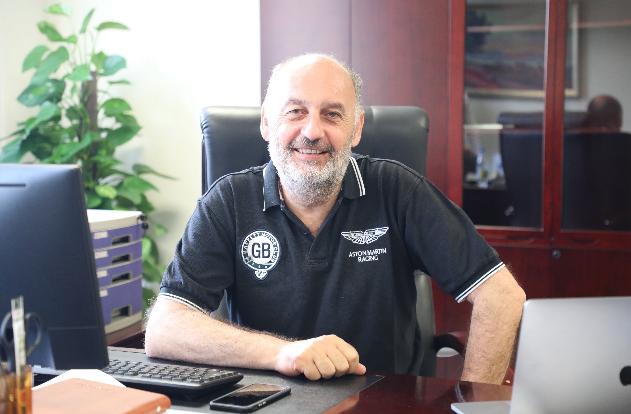 恒大足校2019年招生进行中，皇马名宿领衔外教团队调教学员