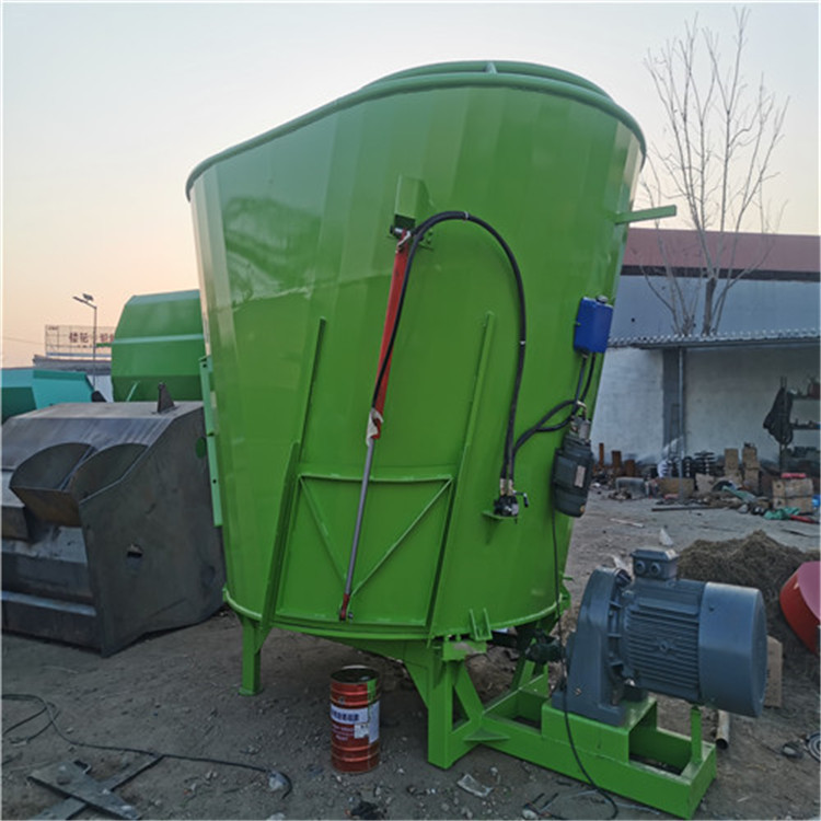大型立式tmr飼料拌料機 自動稱重攪拌機