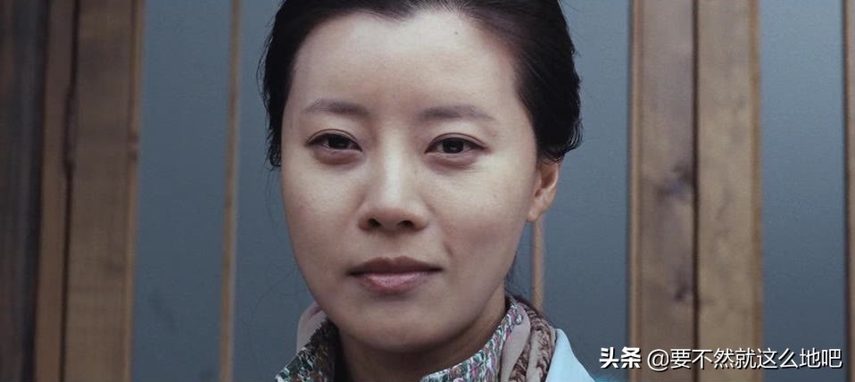 苔藓：一部让人背后发凉的韩国电影，一个女人和一群男人的故事