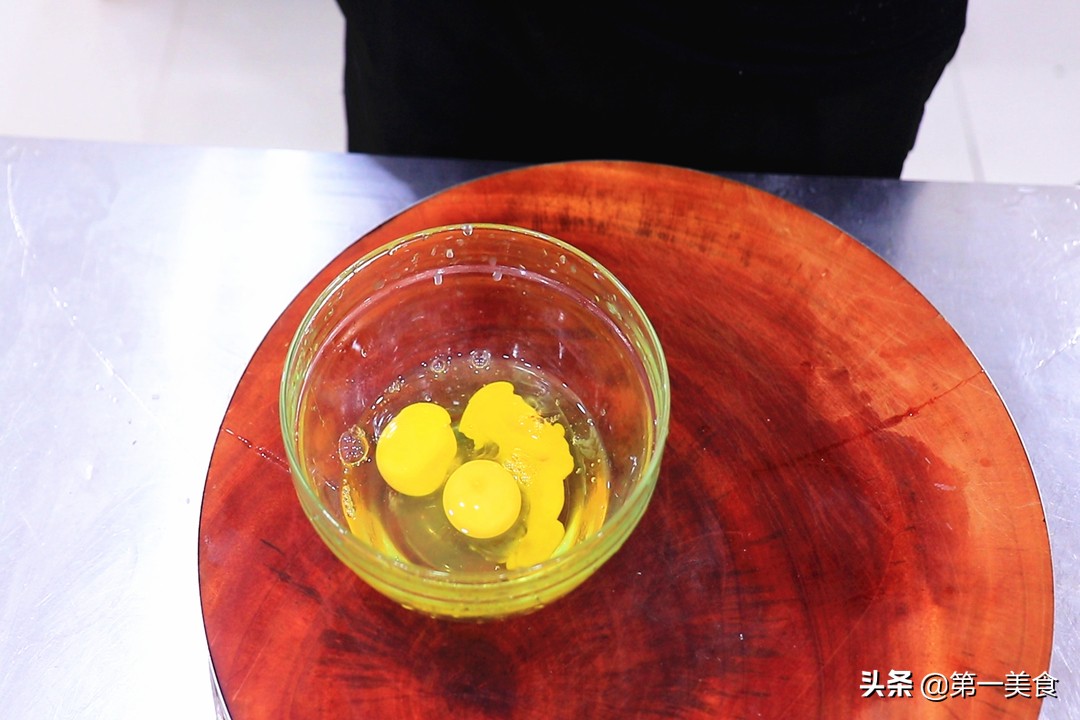 簡易版牛奶布丁,簡易版牛奶布丁不用蒸