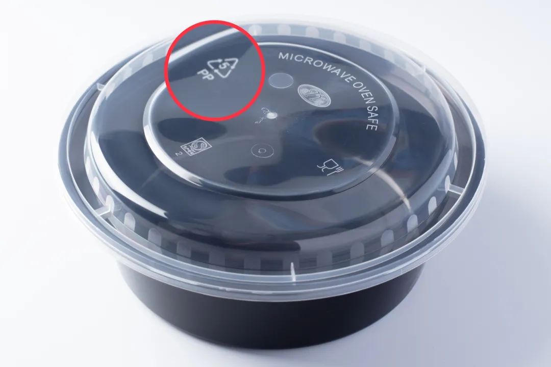 一次性餐具可以放進微波爐嗎？自己買時要怎么選？