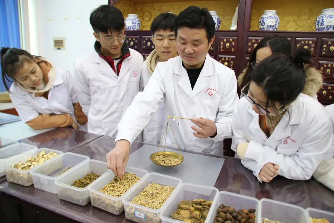 2021年益阳医学高等专科学校单独招生简章（2022参考）