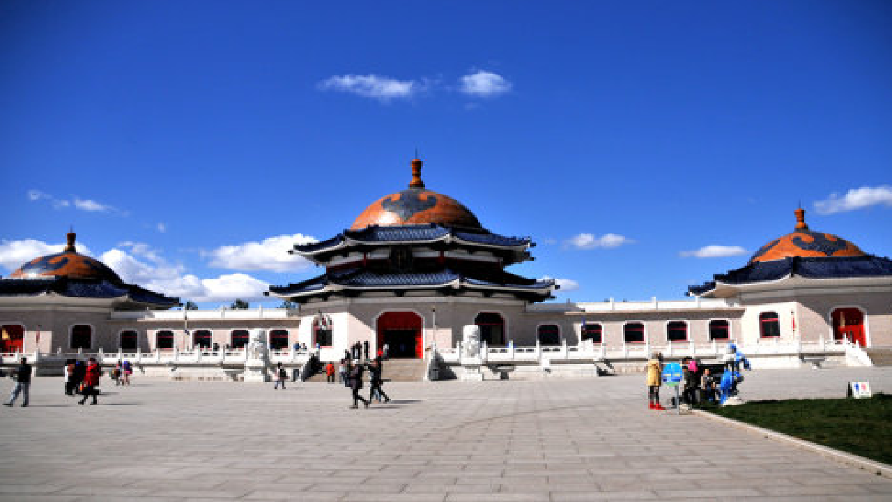 我国境内有三座古墓:一座不敢挖,一座找不到,一座挖不动