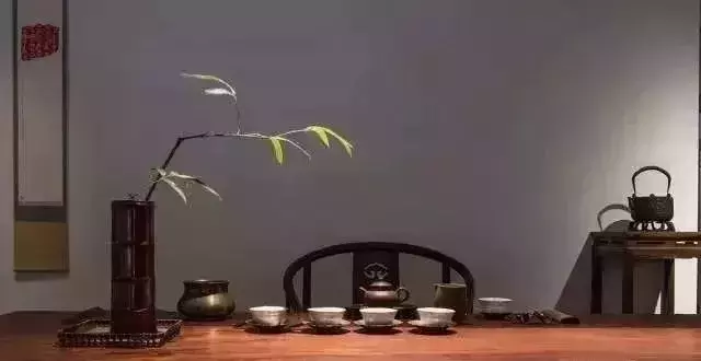 家中摆放瓷器寓意是富贵:奇了怪该如何摆呢?