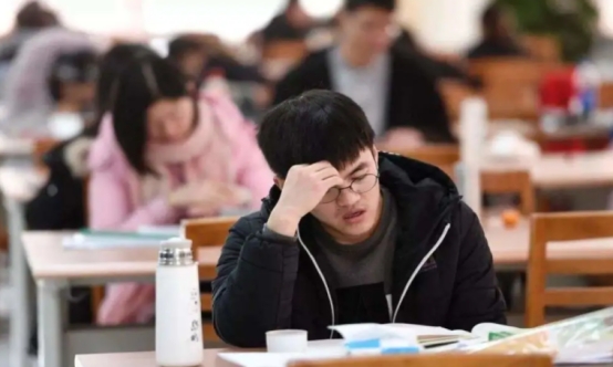 排名前十的考研热门专业，报考热度为何如此高？专业认同度高吗？