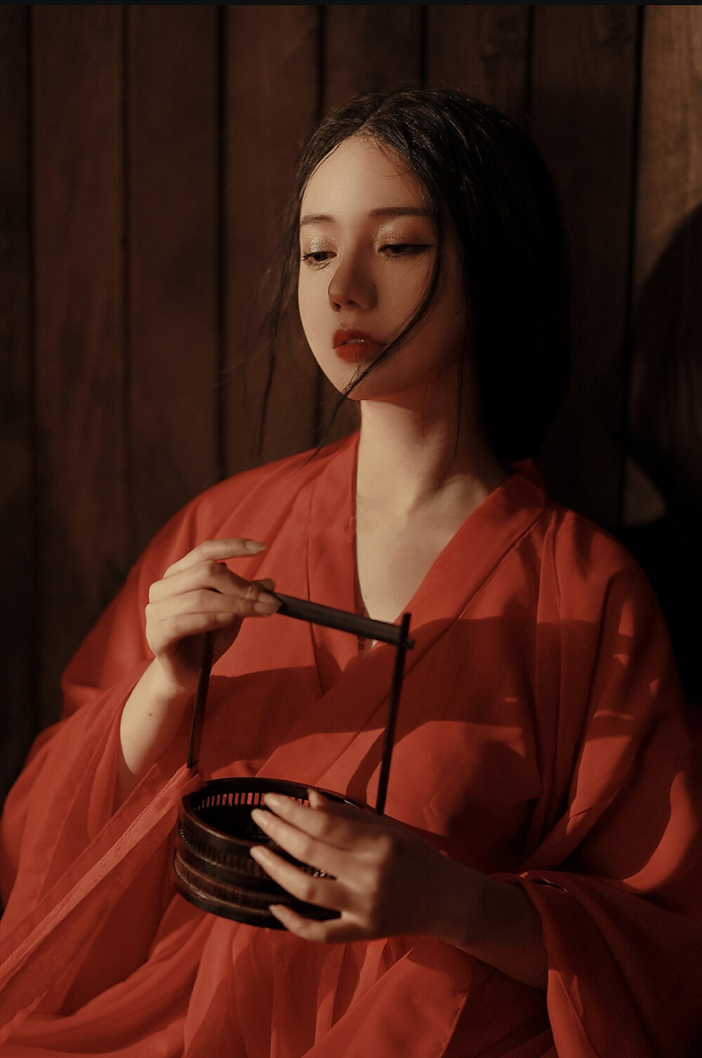 古人怎么夸美女长得漂亮，赞美女人气质高雅漂亮的词句