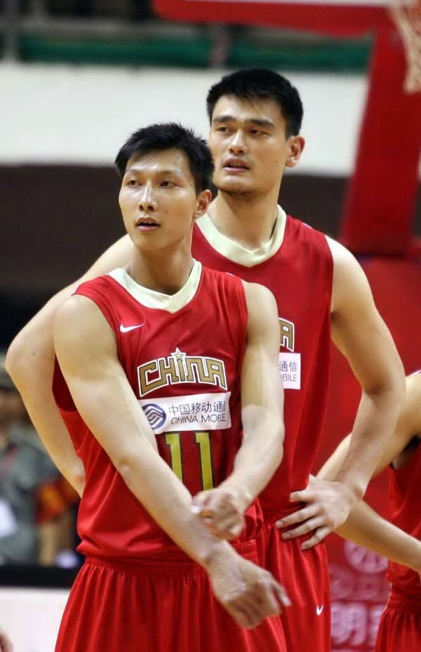 为什么易建联不在nba(实话太伤人！易建联未能在NBA立足的原因，真的是他太差了？)