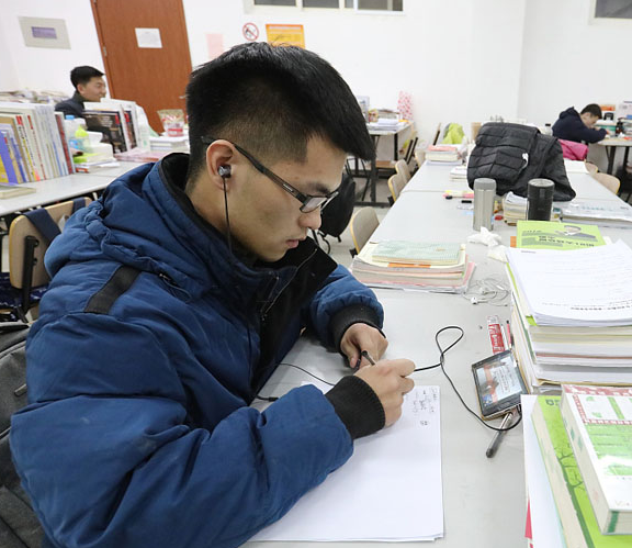 考研院校人气榜单来了，榜首并非985大学，师范院校意外成为热门