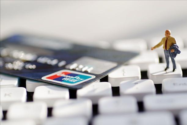 明明信用卡可以取现，为什么有人偏要套现？银行经理解释得很清楚