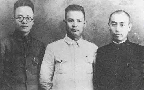 陈云与十大元帅地位比较：中共五大领袖中叶剑英的重要作用分析