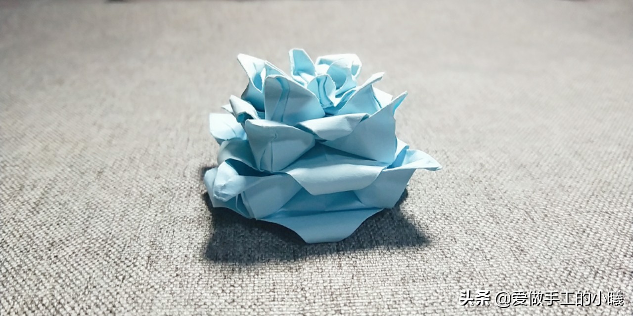 折纸教程：玫瑰花折纸图解，简单漂亮易操作，几步就完成