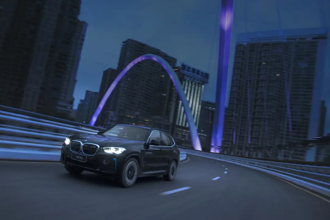 进可攻,退可守,那么多金融方案为什么就选新BMW iX3 悦选明天 Plus