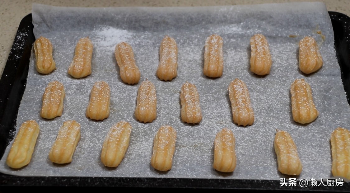 外国人最爱吃的小油条，我不用油炸的方法，吃起来外酥里软